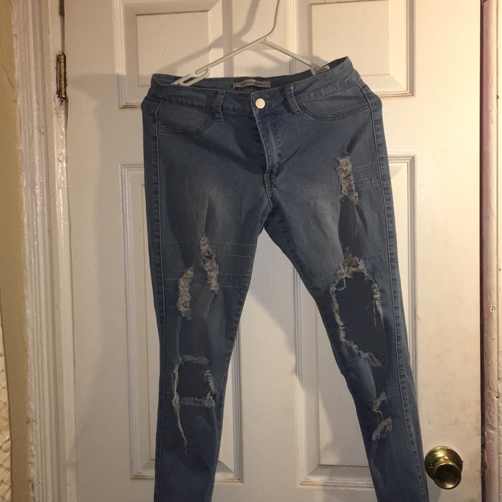 Fashion nova ripped jeans